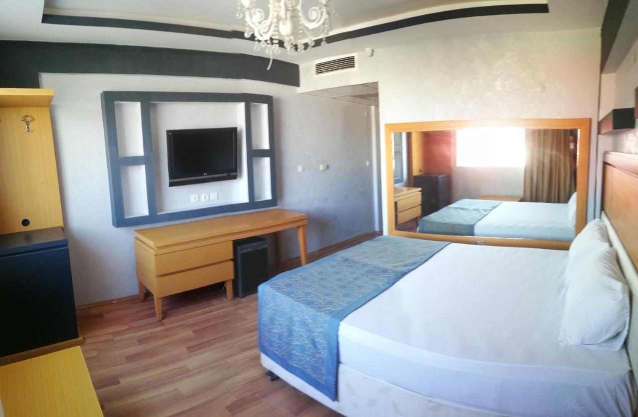 Uenaten Otel Gaziemir ภายนอก รูปภาพ