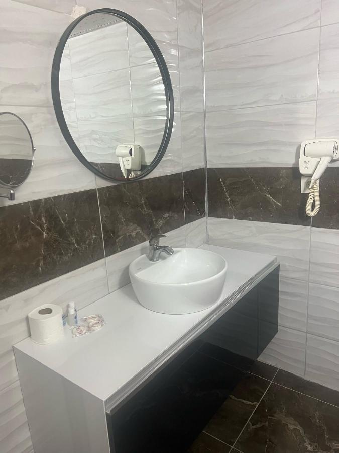 Uenaten Otel Gaziemir ภายนอก รูปภาพ