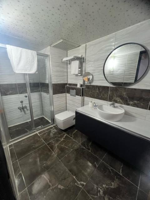 Uenaten Otel Gaziemir ภายนอก รูปภาพ